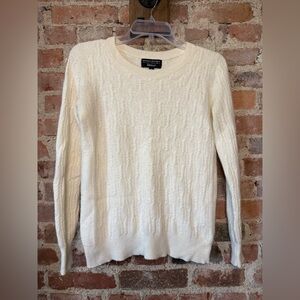 Banana Republic With Fine Italian Yarn by Filpucci Women's Cream Sweater Size M